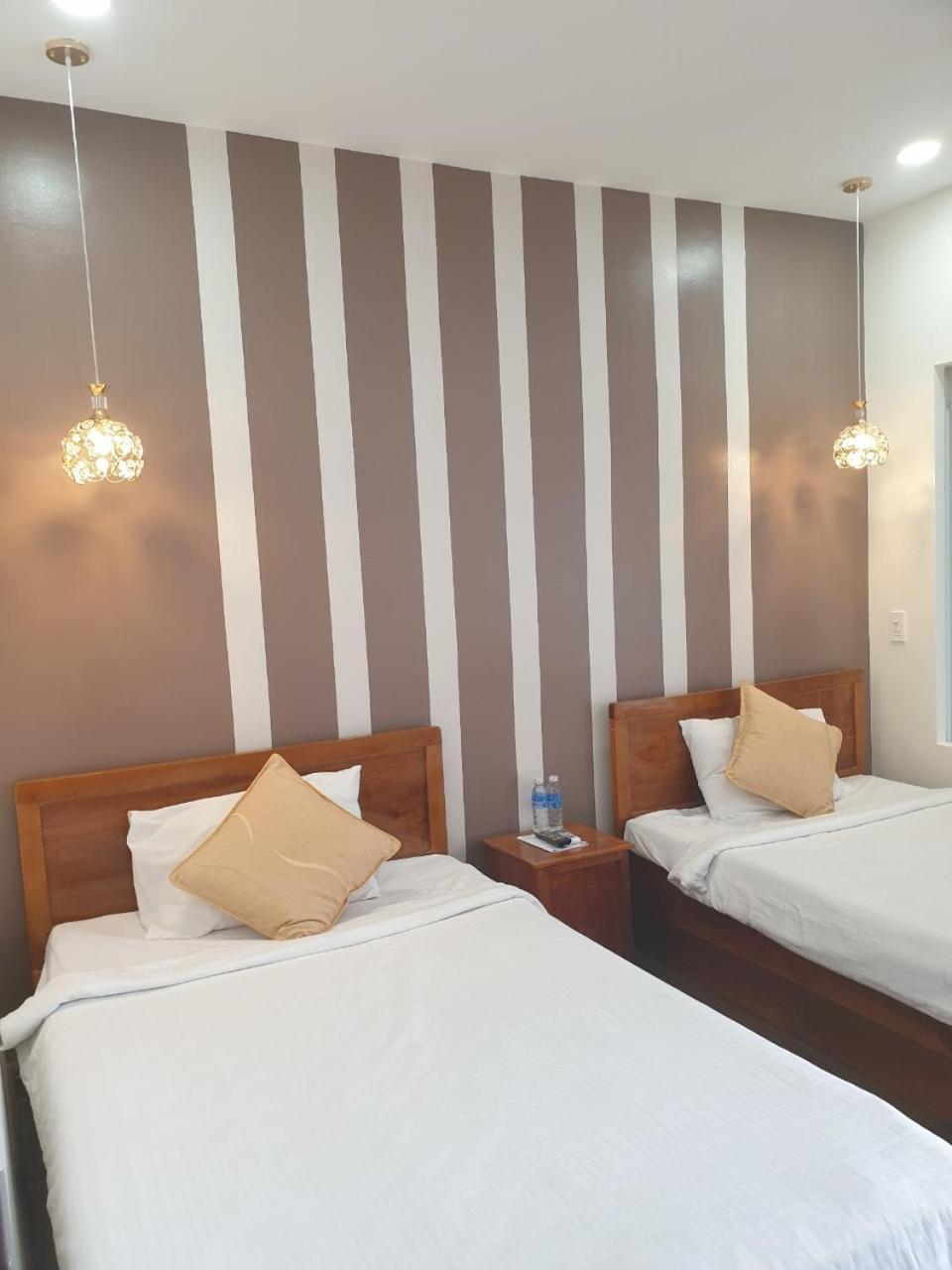 Hotel Khach San Quoc Te à Cà Mau Extérieur photo