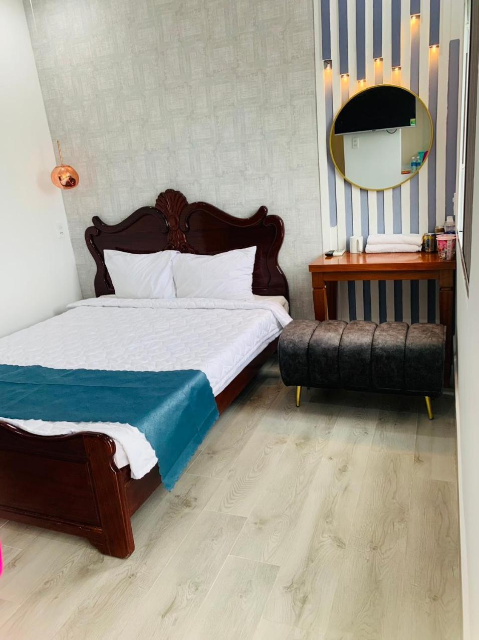 Hotel Khach San Quoc Te à Cà Mau Extérieur photo